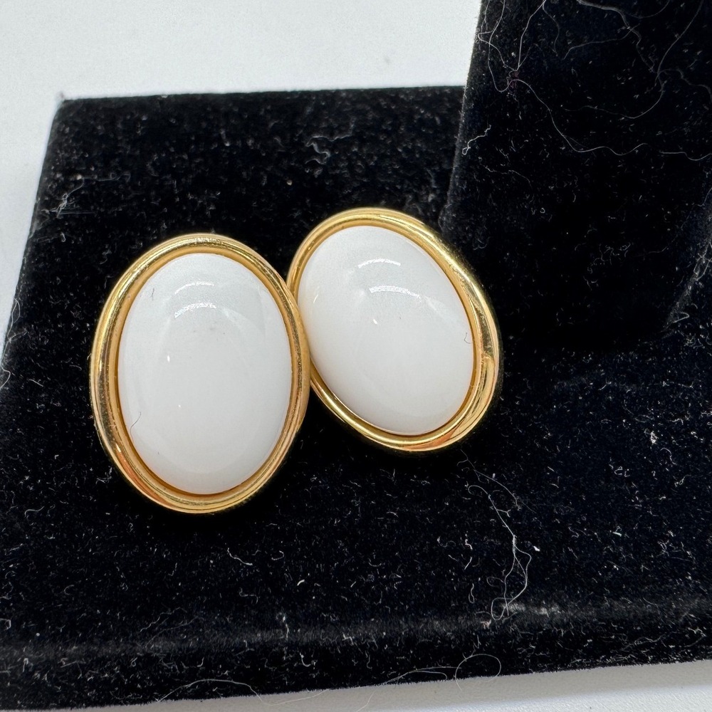 Trifari Vintage White Cabochon Gold Tone Oval Stud Earrings Classic Costume